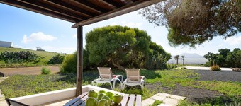 Casa Los Divisos, small cozy cottage in La Villa de Teguise