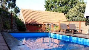 Pool - Enchanting 2-Bedroom Canarian House with Private Pool in Fontanales, M (Carretera Moya Palmital)