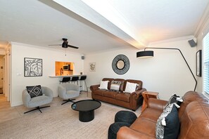 Smart TV, DVD player, books, offices