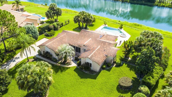 Exterior - SWISS 61 - Lake Denise (Clermont)