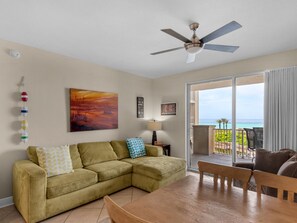 Smart TV - Gulf and Pool Views, Free Seasonal Beach Service, Designated Beach Area on 30A!! (Santa Rosa Beach)