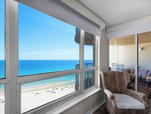 Interior - Free Beach Service, 16th Floor Views, On-Site Check In (Miramar Beach)