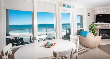 * Promo!* Third Floor Oceanfront Condo - Private Whirlpool, kostenloses WLAN, Pool!