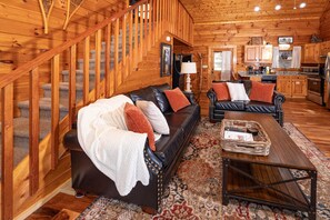 TV, caminetto, videogiochi, lettore DVD