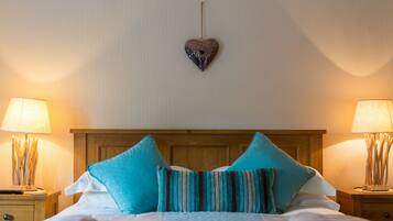 Luxury House | Iron/ironing board, free WiFi, bed sheets