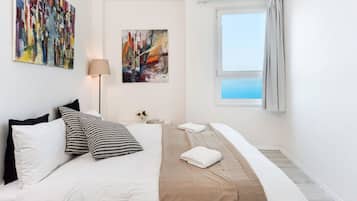 2 bedrooms, iron/ironing board, free WiFi