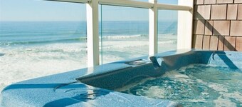*¡Promoción!* Condominio frente al mar - Jacuzzi privado, sillón de masaje, WiFi, HDTV y piscina.