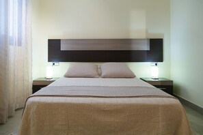 3 chambres, fer et planche à repasser, accès au Wi-Fi (inclus)