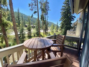 Outdoor dining - Family Retreat | Garage for Bikes, Hot Tub, Views (Keystone)