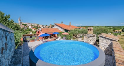 Apartment Milena with pool in Visnjan, Istria