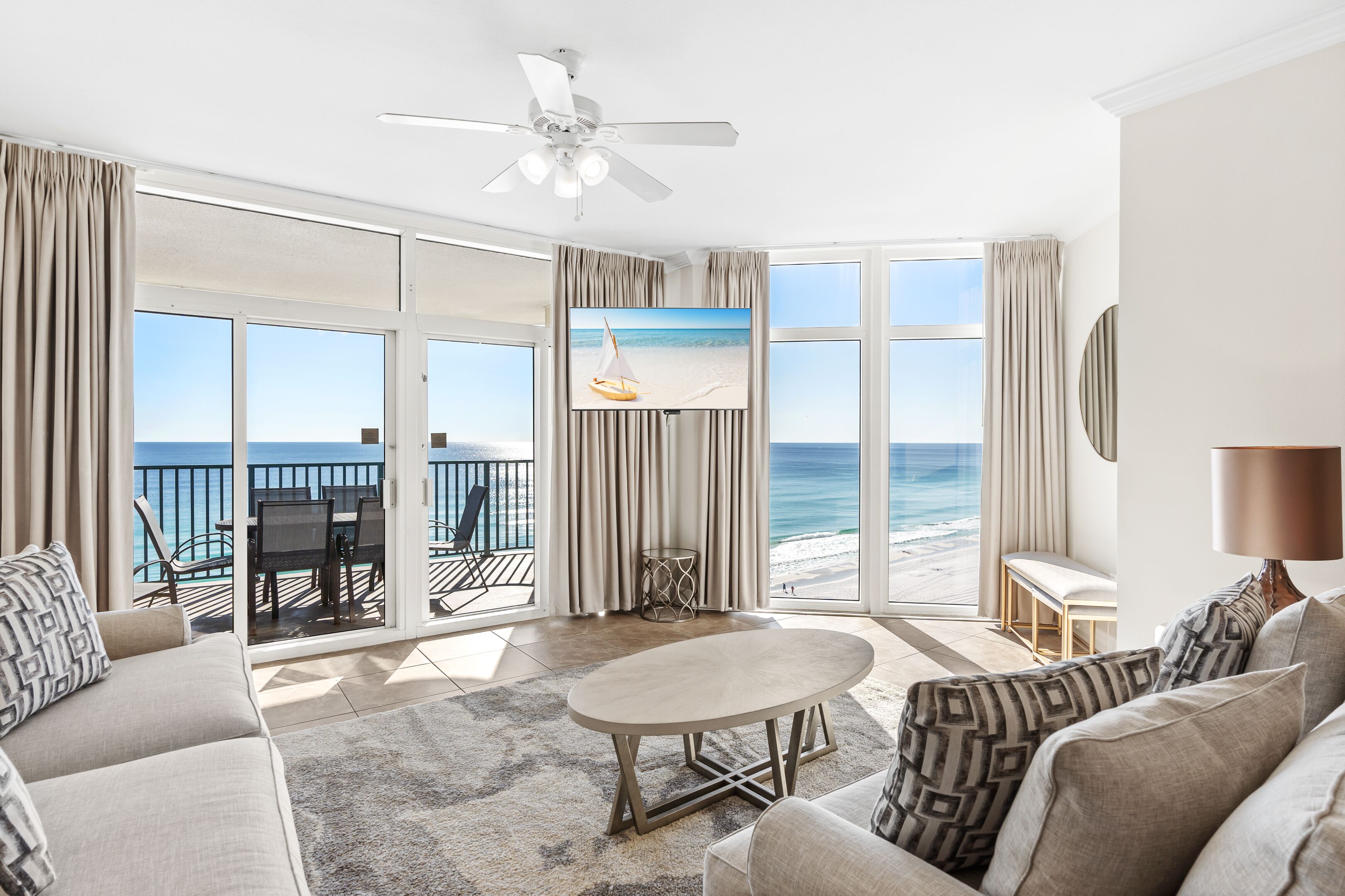 Smart TV, DVD player