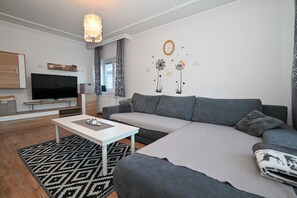 TV - Appartementhaus Kitzsteinhorn - Top 4 (Zell am See)