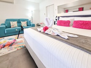 Iron/ironing board, free WiFi, bed sheets