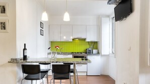 Coffee/tea maker, fridge, microwave, toaster - Castelo Stylish Flat (C24) (Lisboa ciudad)