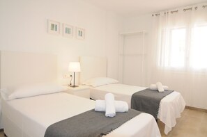 2 Schlafzimmer, Bügeleisen/Bügelbrett, kostenloses WLAN, Bettwäsche