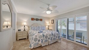 2 bedrooms, iron/ironing board, free WiFi, bed sheets - Condo on Siesta Key/Crescent Beach. Steps to ocean and many shops/activities! (Sarasota)