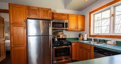 Condominio de Stowe Village - ¡Traiga a los niños a este acogedor 1 BR en el centro de Stowe!