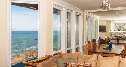 Promo! Three Bedroom Oceanfront Condo, WiFi, HDTV, Hot Tub & Indoor Pool