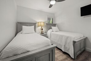 2 Schlafzimmer, Bügeleisen/Bügelbrett, kostenloses WLAN, Bettwäsche
