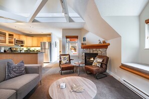 Televisie en een open haard