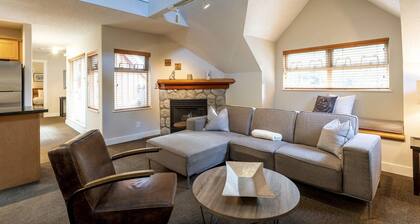 Ski in/out | Creekside Gondola | Pool and hot tub