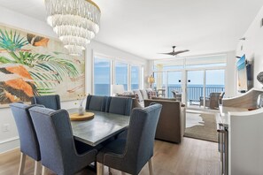 Interior - Gulf Front, Corner Condo, Free Beach Chair Service (Destin)