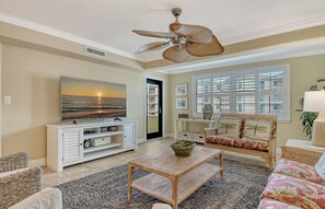 Smart TV, DVD player, books, offices