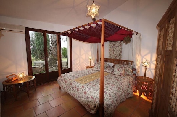 6 habitaciones y wifi gratis