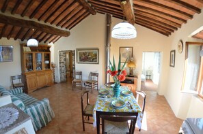 Interior - Home on the hills overlooking Pescia, between Lucca and Florence, private pool with salted water (Lanciole)
