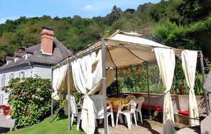 Outdoor dining - Homerez - Charming Apartment in Juncalas - 30 m² - Mountain View (Juncalas)