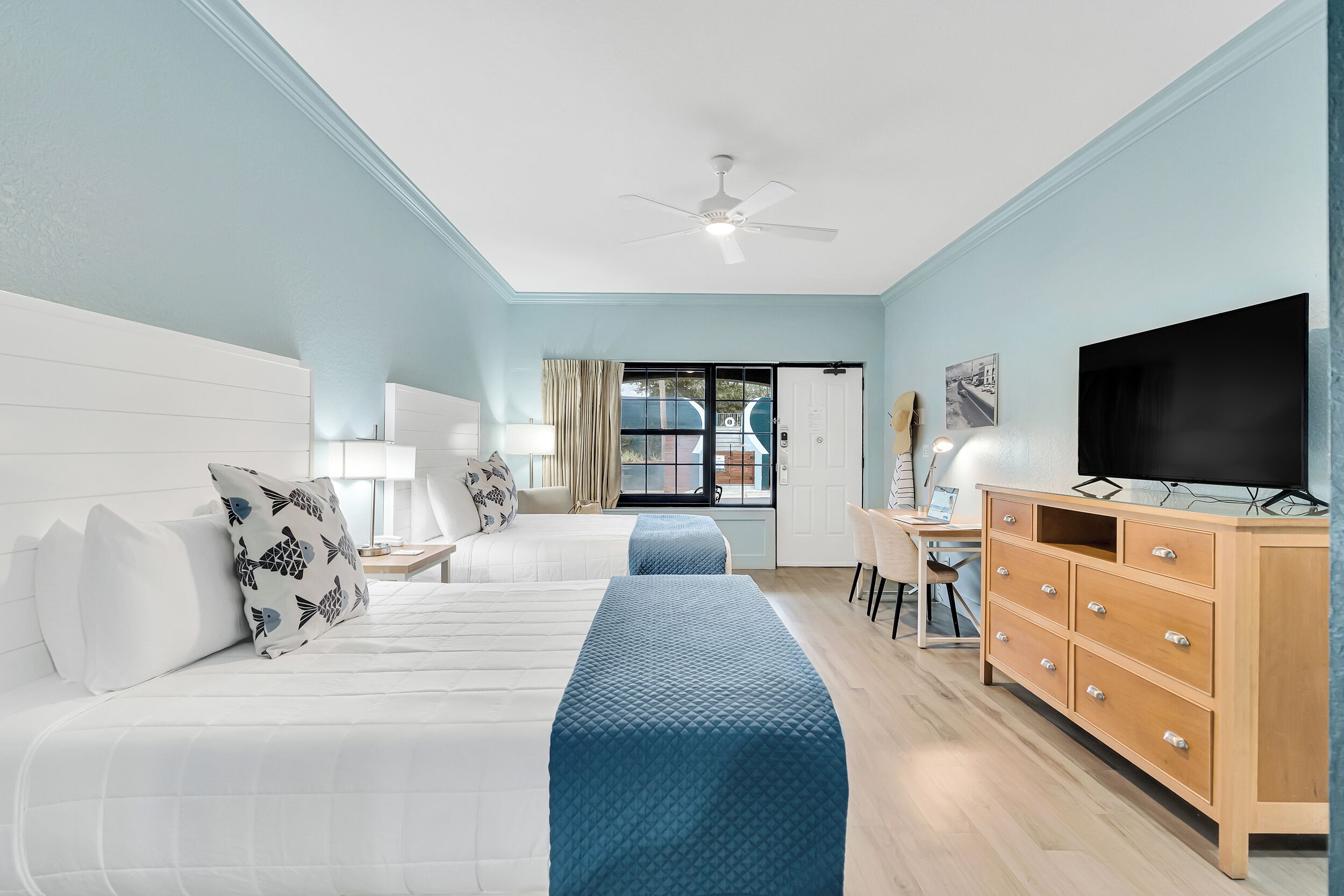 1 chambre, bureau, fer et planche à repasser, Wi-Fi gratuit