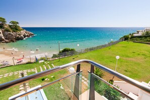 Property grounds - Beachfront family apartment, sleeps 8 - UHC ARINSAL 289 (Salou)