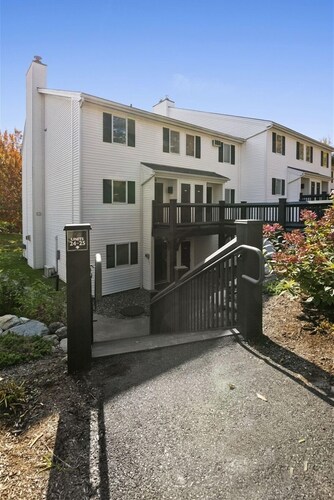 Kauniisti uusittu Ski-in / Ski-out Lodge Condominium Stowe Mountain Resortissa