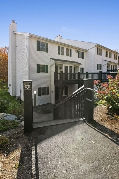 Ski-in/Ski-out Lodge Condo at Toll House Lift