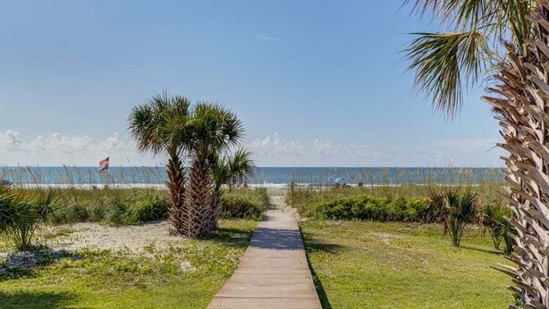 Beach - Oceanfront view park on ocean nearby for kids (MYRTLE BEACH)