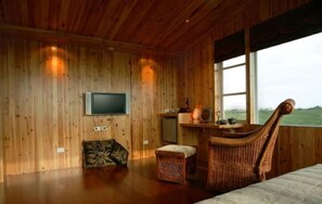 Chambre Double Deluxe | Rideaux occultants, Wi-Fi gratuit, draps fournis