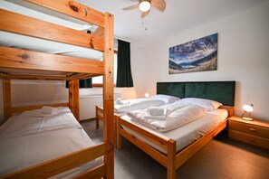 1 Schlafzimmer, Bügeleisen/Bügelbrett, kostenloses WLAN, Bettwäsche