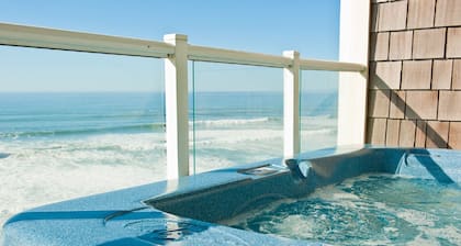 *¡Promoción!* Condominio en la esquina del tercer piso, frente al mar, jacuzzi privado, piscina, wifi gratis.