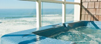 Promo! Third Floor Corner Condo, Oceanfront, Private Hot Tub, Pool, Free Wifi!