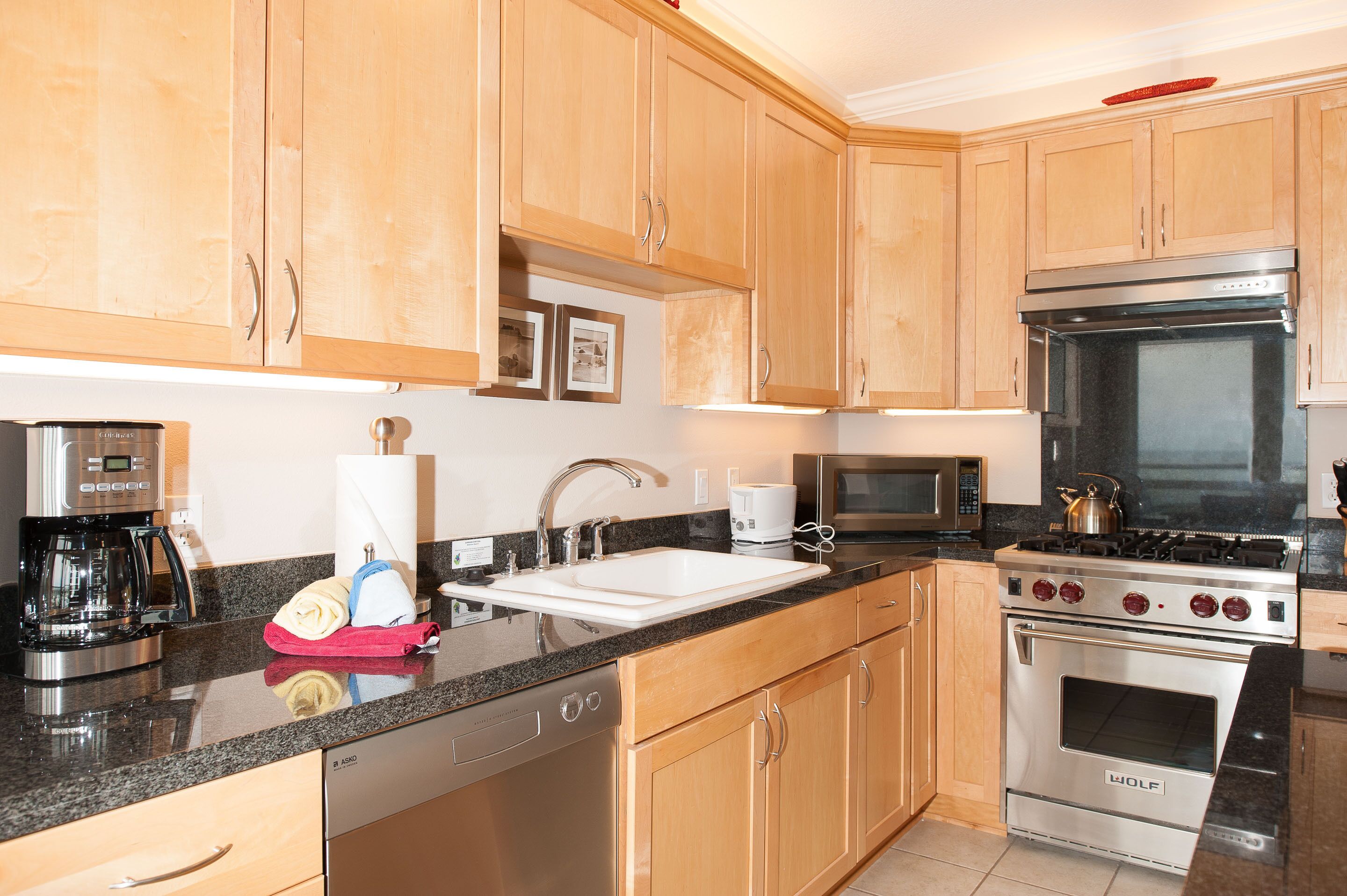 冰箱、微波炉、烤箱、炉灶