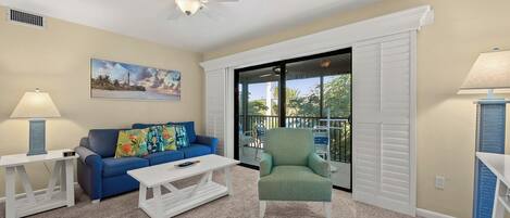 テレビ、DVD プレーヤー