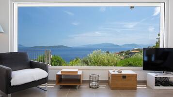 TV, DVD player, stereo