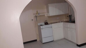 Frigorifero, microonde, forno, macchina per tè/caffè