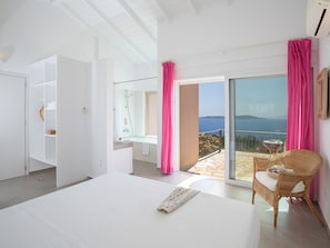 4 bedrooms, iron/ironing board, WiFi, bed sheets - Villa NISI – Stylish Sea-View Retreat with Pool & Easy Access (sivota)