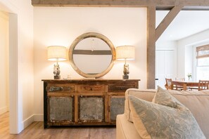 TV, Netflix, streaming services