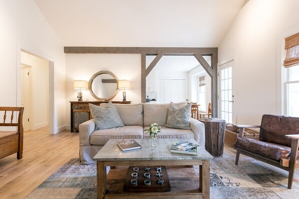 TV, Netflix, streaming services