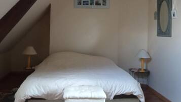 3 dormitorios, tabla de planchar con plancha, wifi