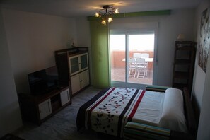 1 bedroom, iron/ironing board, free WiFi, bed sheets
