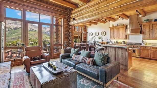 Smart TV, fireplace, DVD player, stereo - TRISTANT 115- Luxury Townhome, Mountain Village, Ski-In/Ski-Out, Gym & Hot Tub (Mountain Village)