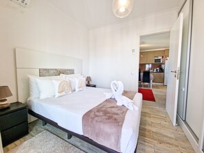 2 makuuhuonetta, silitysrauta/-lauta, ilmainen Wi-Fi, vuodevaatteet